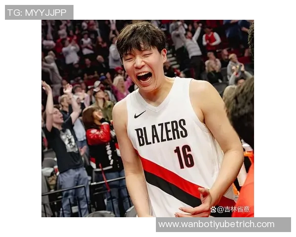 祖巴茨进攻受限难以发挥卢指导无奈回应包夹困境