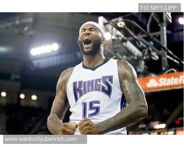 琼斯盛赞卢克肖表现自信从容攻防两端游刃有余状态回暖